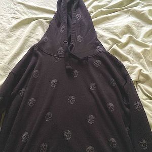 It’s a very soft piece, very stretchy just all in all very comfortable.